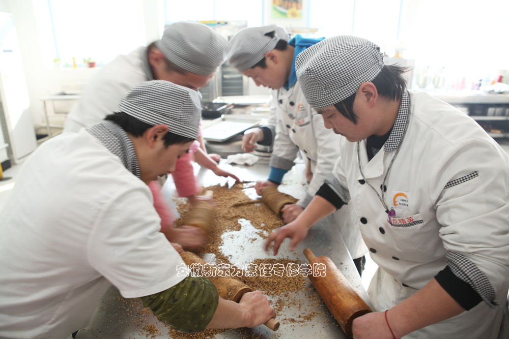 元宵的馅是这样做成的……