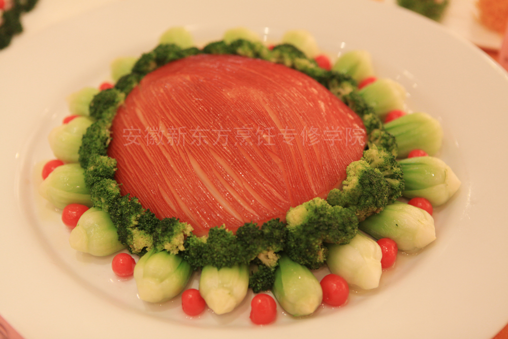 作品：千层肉 原料：带皮五花肉 制作者：于士贵